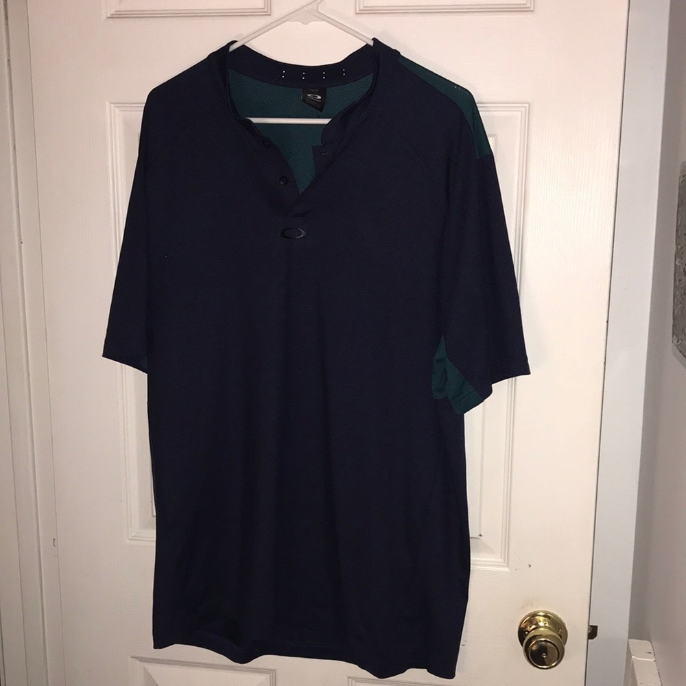 Oakley wicking short sleeve shirt!